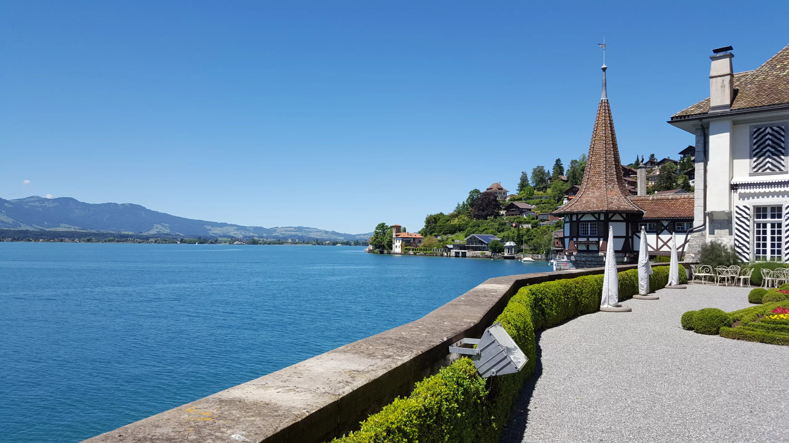 Photo of lake from the courtyard at Oberhofen Castle