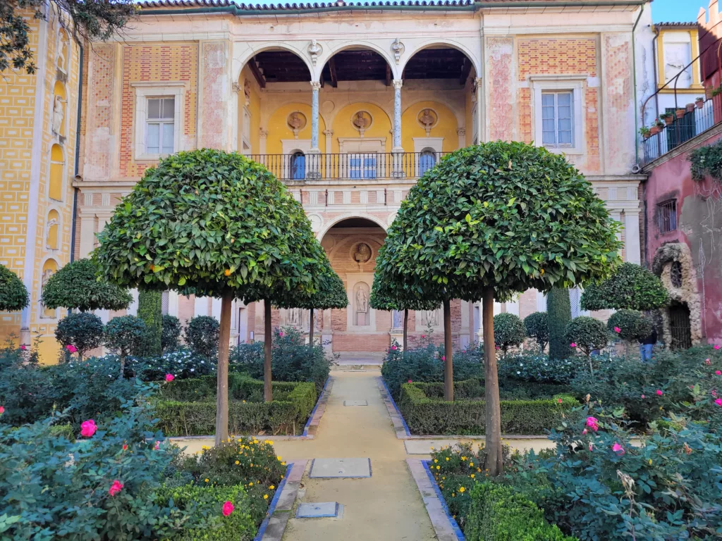 Photo of the inner courtyard at Casa de Pilatos