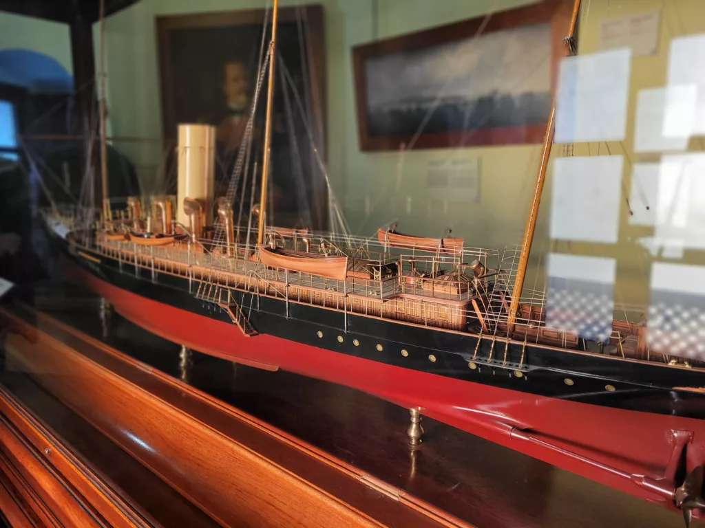 Photo of model ship inside the naval museum at Torre del Oro