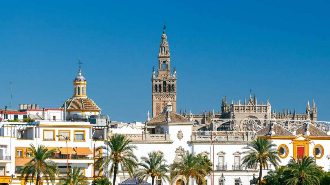 skyline of Seville's Barrio de Santa Cruz